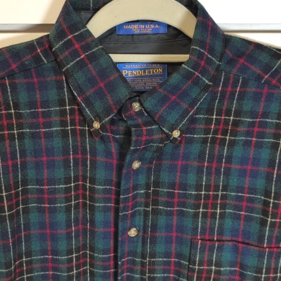 Pendleton Lodge Plaid 100% Virgin Wool Button Down Plaid Shirt Size M EUC - Picture 2 of 6